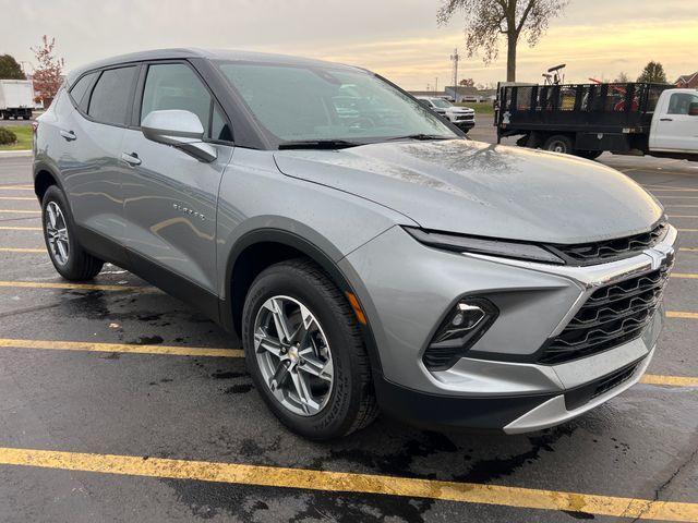 new 2025 Chevrolet Blazer car, priced at $38,164