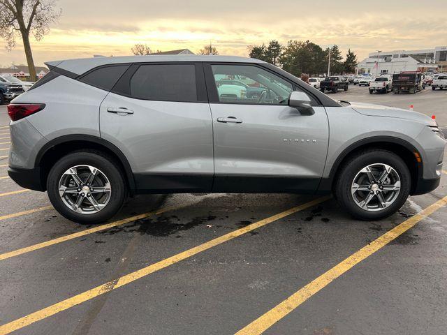 new 2025 Chevrolet Blazer car, priced at $38,164