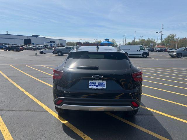 new 2025 Chevrolet Trax car, priced at $25,980