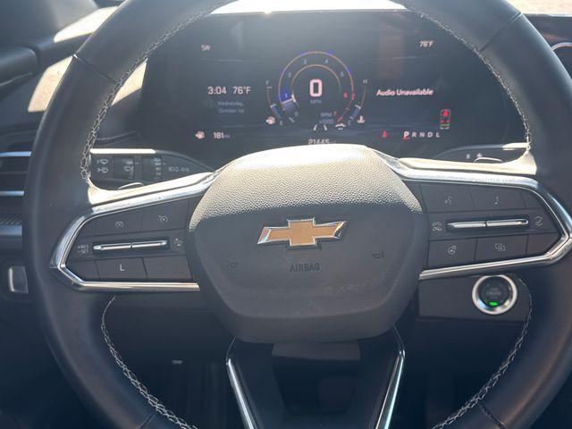 used 2025 Chevrolet Traverse car, priced at $39,995