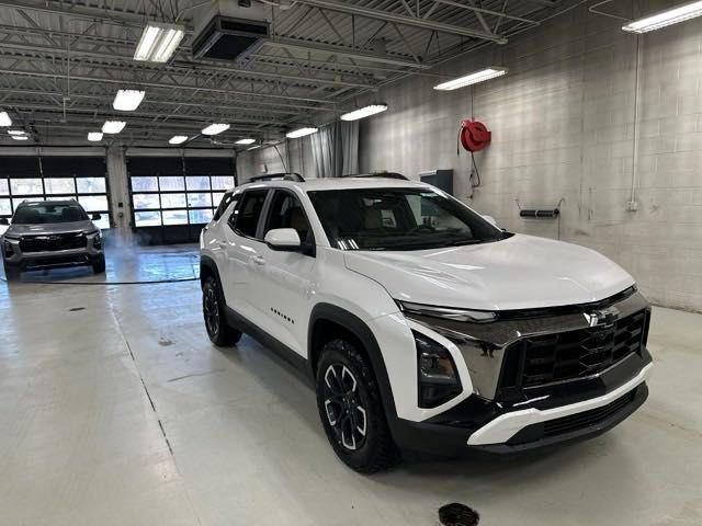 new 2025 Chevrolet Equinox car, priced at $38,290