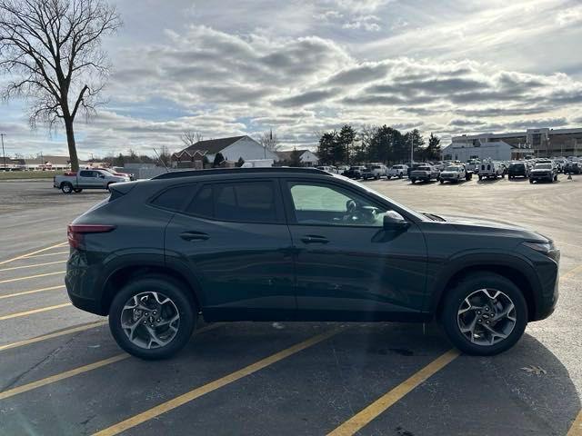 new 2025 Chevrolet Trax car, priced at $25,510