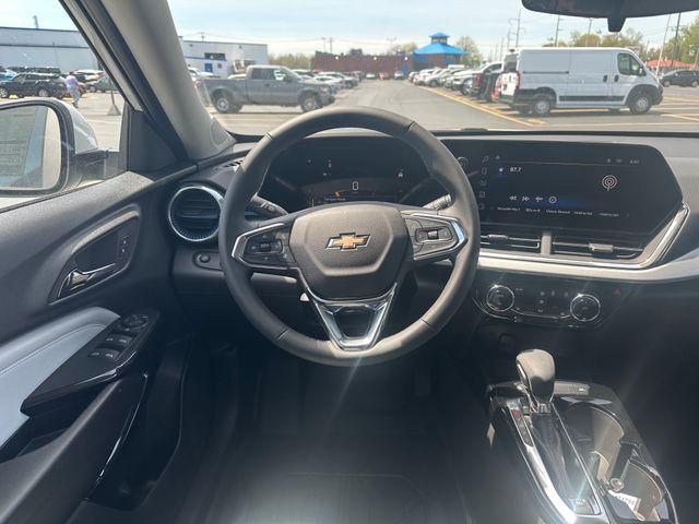 new 2025 Chevrolet Trax car, priced at $25,135