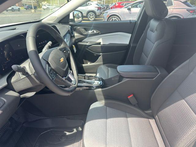 new 2025 Chevrolet Trax car, priced at $25,135