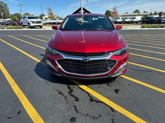 new 2025 Chevrolet Malibu car, priced at $28,352