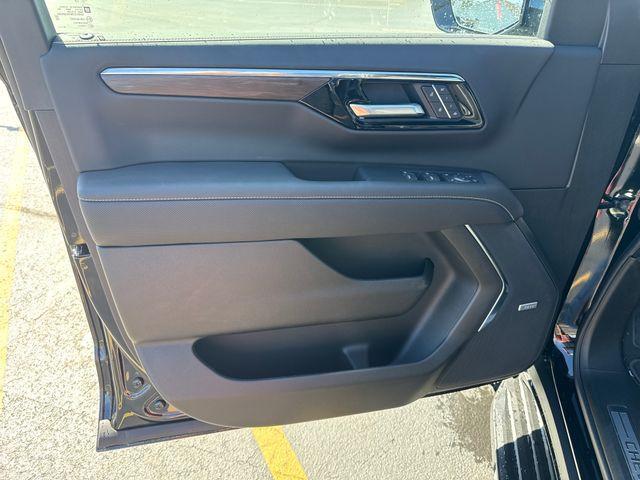 new 2025 Chevrolet Suburban car, priced at $82,695