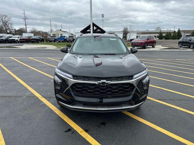 new 2025 Chevrolet Trax car, priced at $26,155
