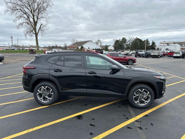 new 2025 Chevrolet Trax car, priced at $26,155