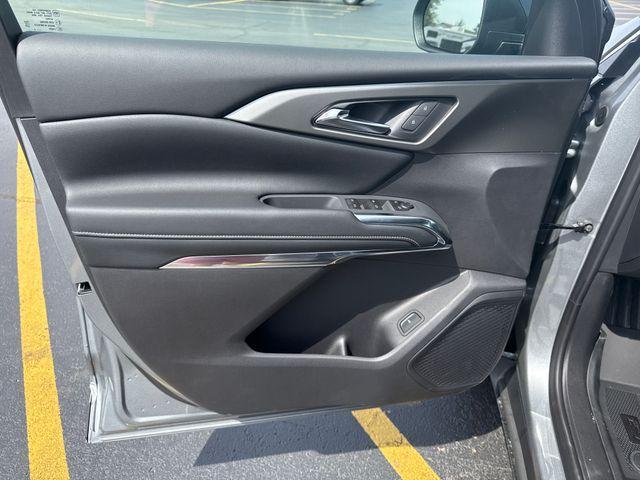 new 2025 Chevrolet Traverse car, priced at $43,995