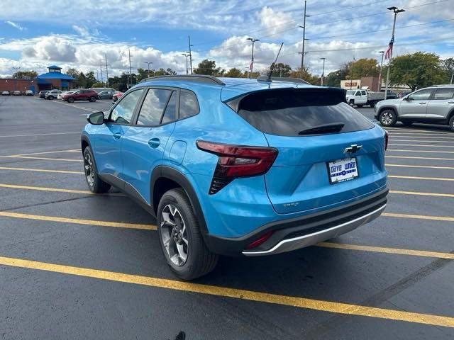 new 2025 Chevrolet Trax car, priced at $25,900