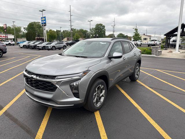 new 2025 Chevrolet Trax car, priced at $25,185