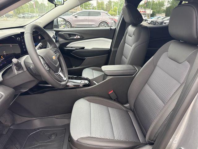 new 2025 Chevrolet Trax car, priced at $25,185