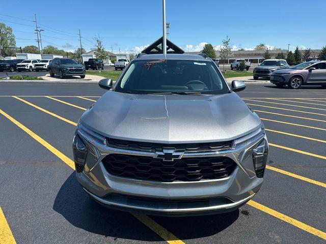 new 2025 Chevrolet Trax car, priced at $25,185