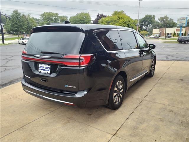 used 2022 Chrysler Pacifica Hybrid car, priced at $29,840