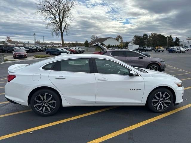 new 2025 Chevrolet Malibu car, priced at $27,892