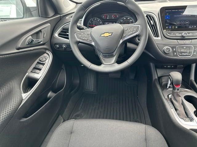 new 2025 Chevrolet Malibu car, priced at $27,892