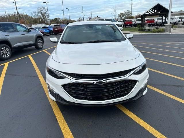 new 2025 Chevrolet Malibu car, priced at $27,892