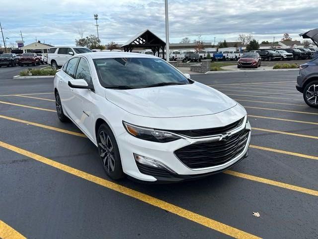 new 2025 Chevrolet Malibu car, priced at $27,892