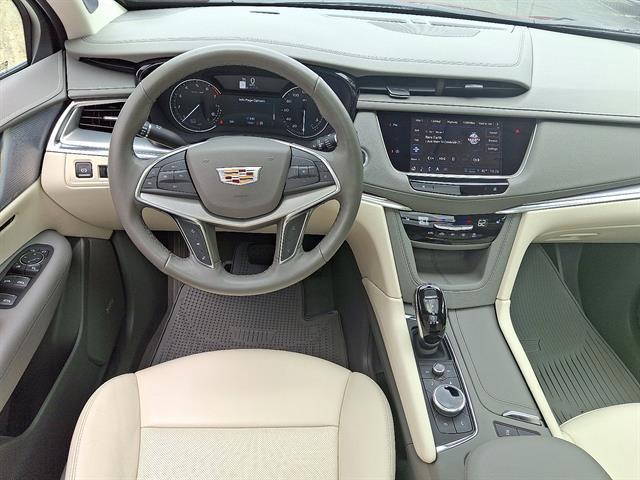 used 2024 Cadillac XT5 car, priced at $42,777