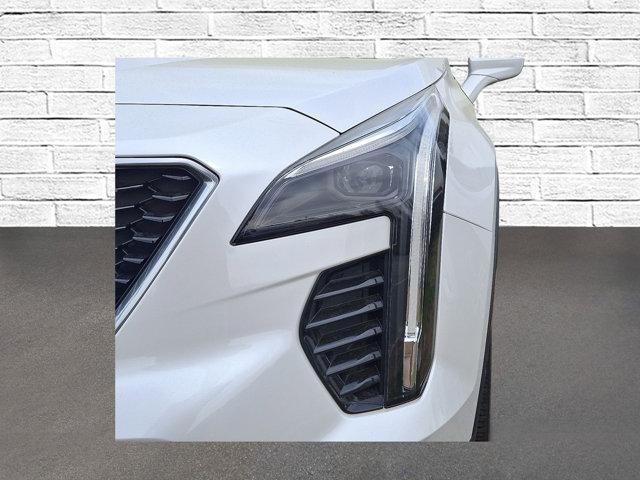 used 2021 Cadillac XT4 car, priced at $29,999
