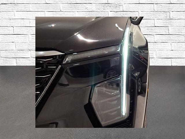 used 2024 Cadillac XT4 car, priced at $43,777