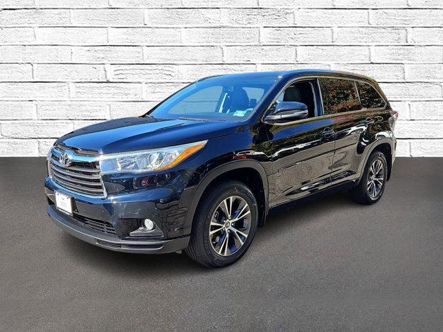 used 2016 Toyota Highlander car, priced at $25,777