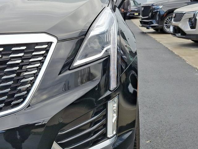 used 2022 Cadillac XT5 car, priced at $32,999