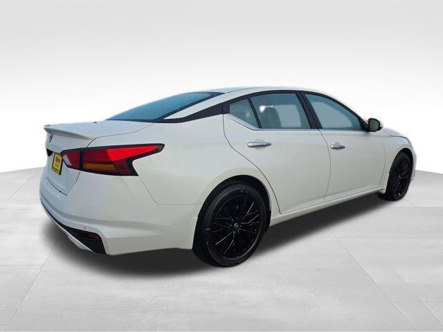 new 2025 Nissan Altima car, priced at $28,356