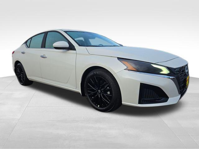 new 2025 Nissan Altima car, priced at $28,356