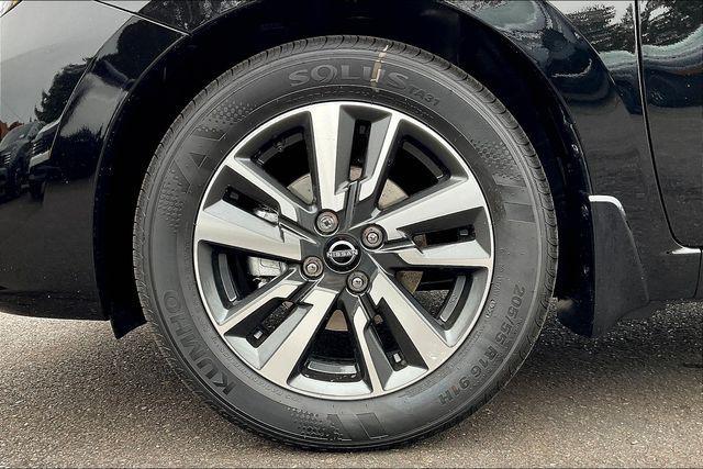 new 2025 Nissan Versa car, priced at $21,195