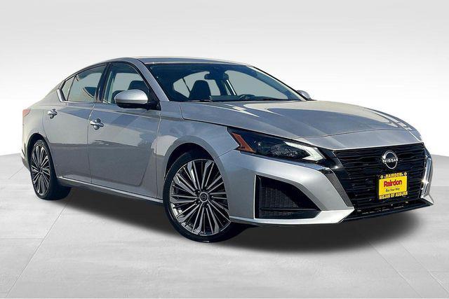 used 2023 Nissan Altima car, priced at $19,726