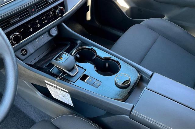 new 2025 Nissan Rogue car, priced at $33,250
