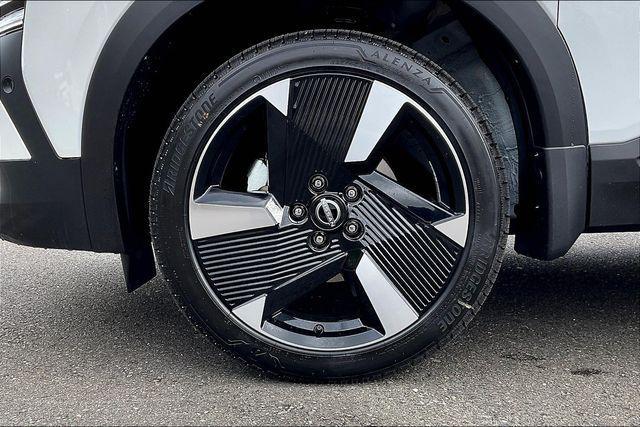 new 2025 Nissan Kicks car, priced at $28,955
