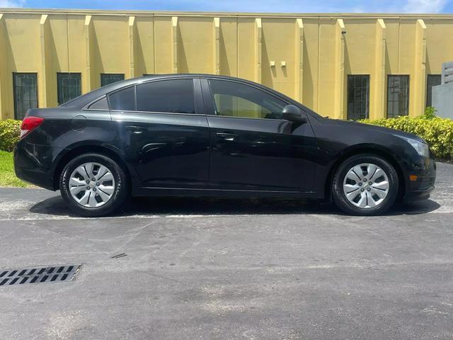 used 2014 Chevrolet Cruze car, priced at $5,499