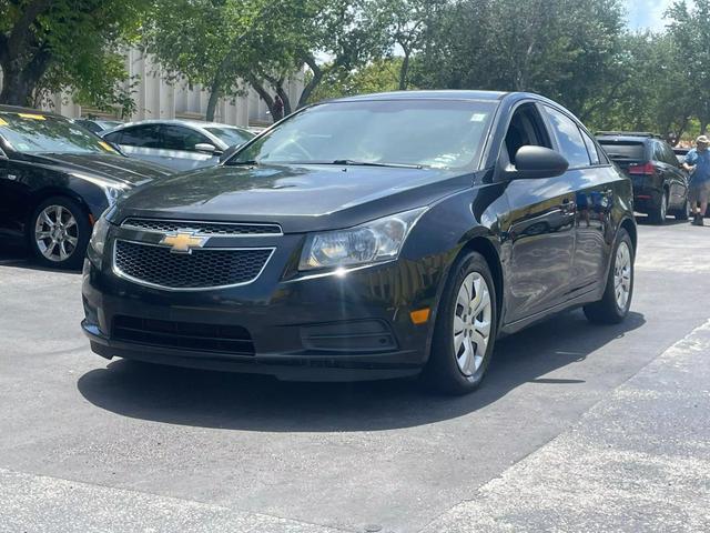 used 2014 Chevrolet Cruze car, priced at $5,499