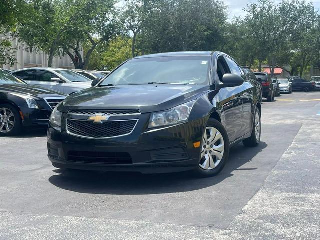 used 2014 Chevrolet Cruze car, priced at $5,499