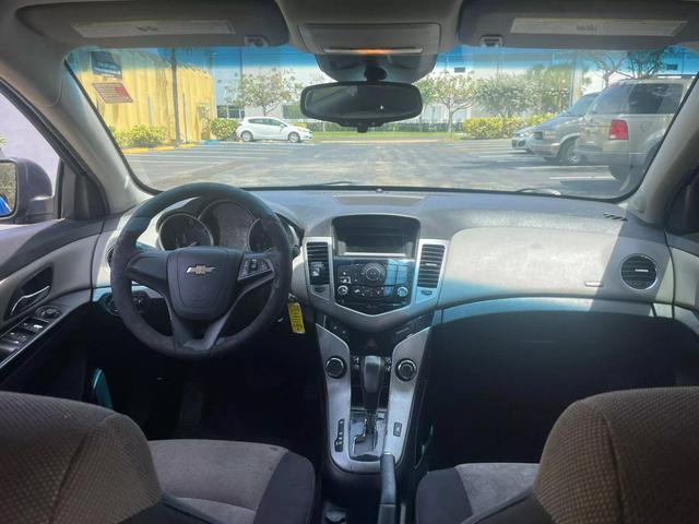 used 2014 Chevrolet Cruze car, priced at $5,499