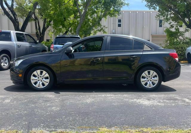 used 2014 Chevrolet Cruze car, priced at $5,499