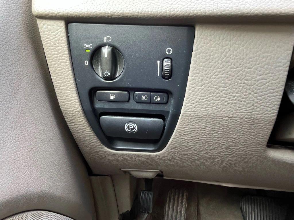 used 2006 Volvo XC90 car, priced at $2,299