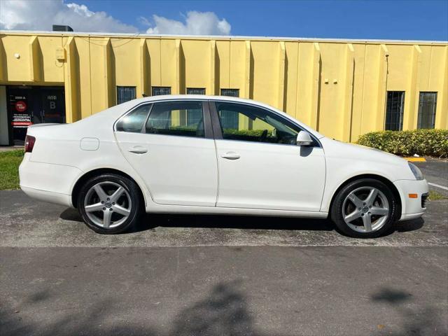 used 2010 Volkswagen Jetta car