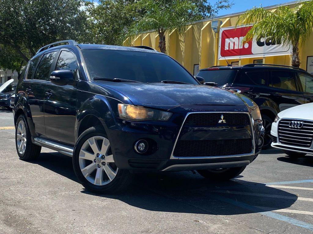used 2010 Mitsubishi Outlander car, priced at $4,999