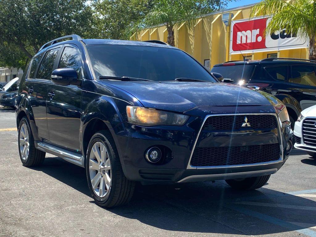 used 2010 Mitsubishi Outlander car, priced at $4,999