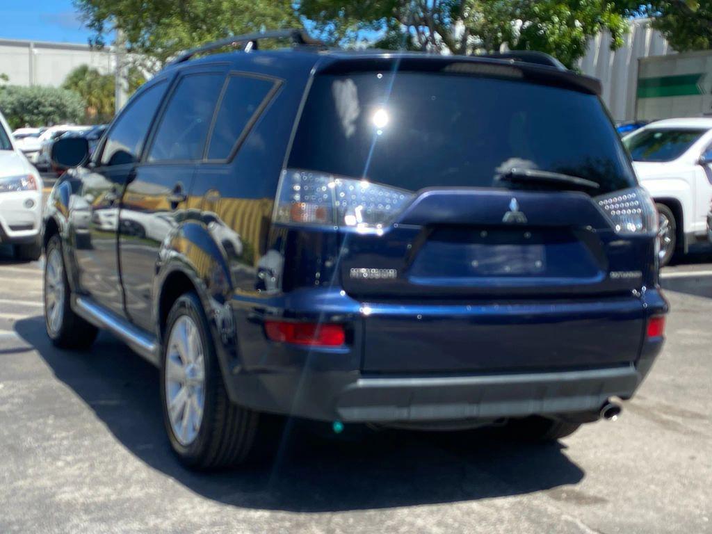 used 2010 Mitsubishi Outlander car, priced at $4,999