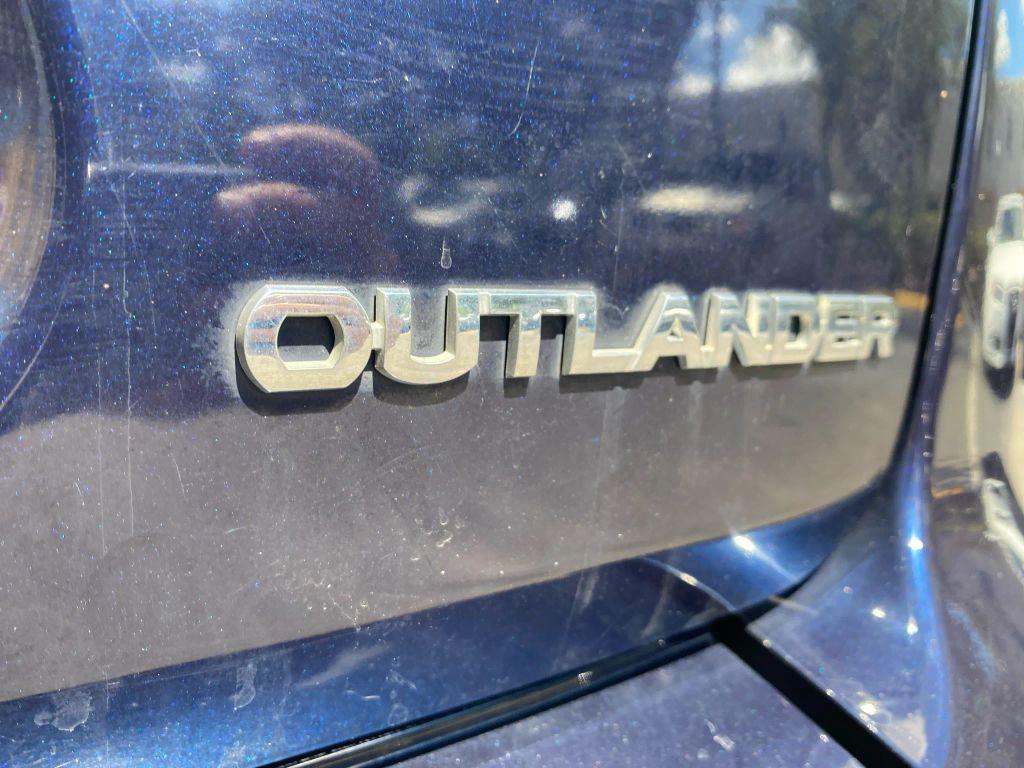 used 2010 Mitsubishi Outlander car, priced at $4,999