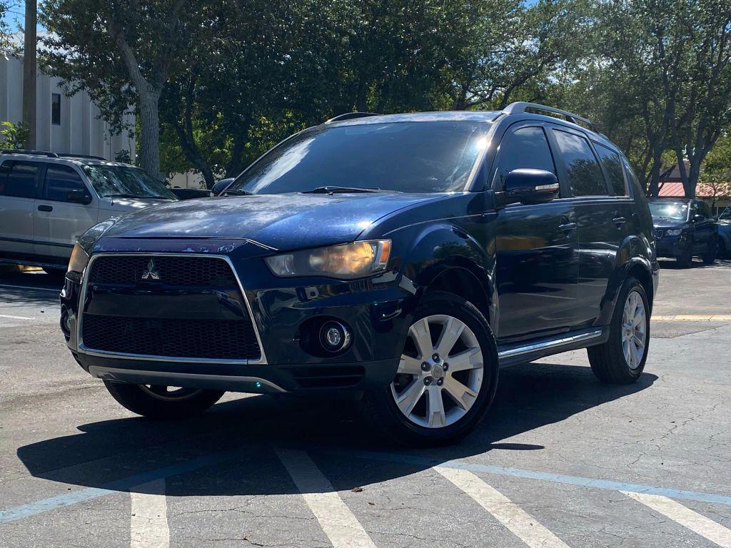 used 2010 Mitsubishi Outlander car, priced at $4,999