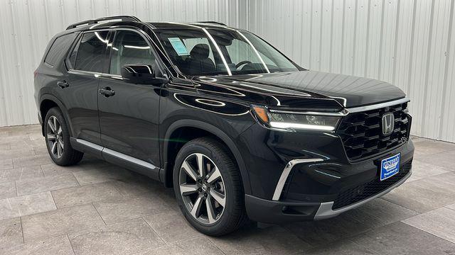 new 2025 Honda Pilot car, priced at $54,530