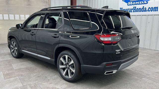 new 2025 Honda Pilot car, priced at $54,530