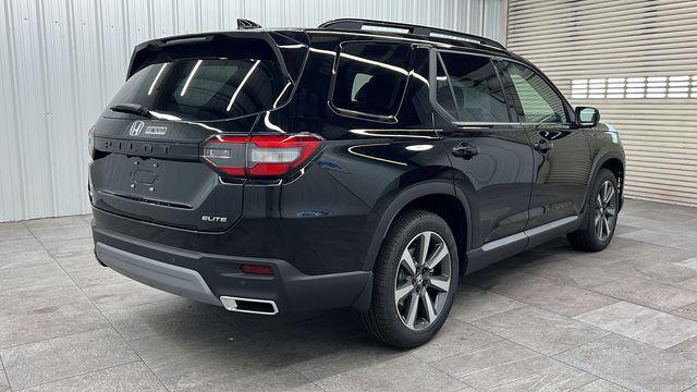 new 2025 Honda Pilot car, priced at $54,530