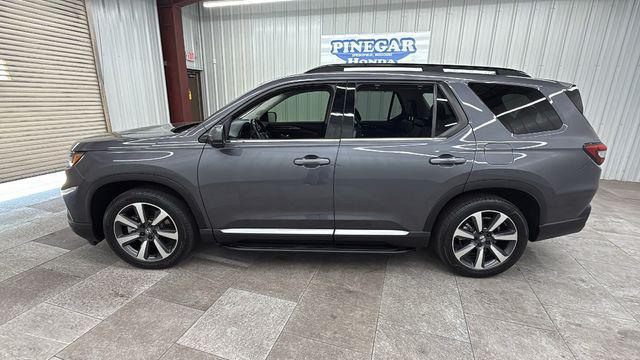 used 2023 Honda Pilot car, priced at $47,980
