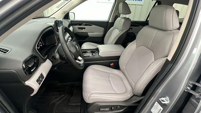 new 2025 Honda Pilot car, priced at $46,995